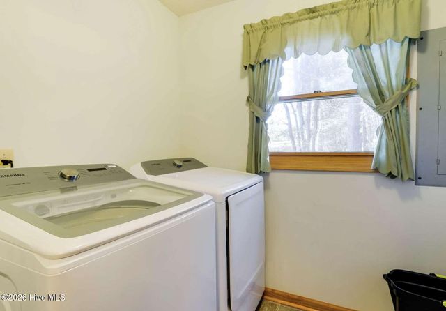 725 Country Lane, Murphy, NC 28906