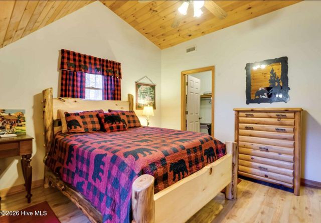 725 Country Lane, Murphy, NC 28906