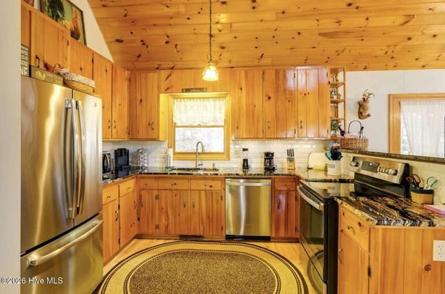 725 Country Lane, Murphy, NC 28906