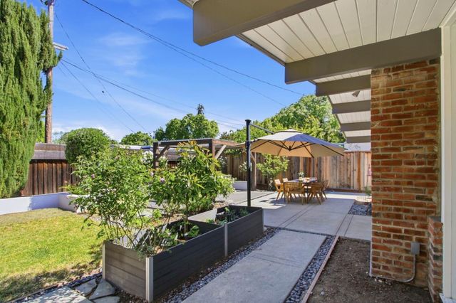 721 Stendhal Lane, Cupertino, CA 95014