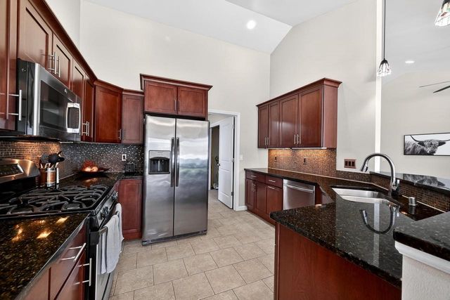 1657 Silverado Drive, Sun Prairie, WI 53590