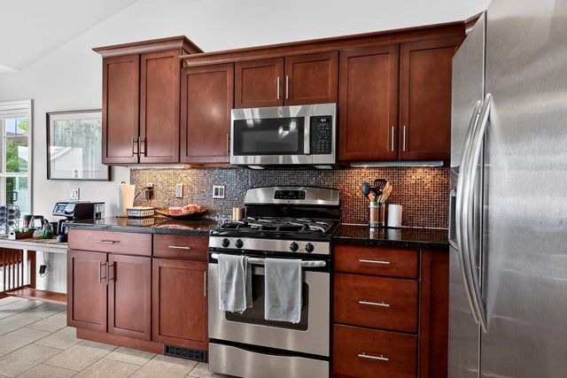1657 Silverado Drive, Sun Prairie, WI 53590