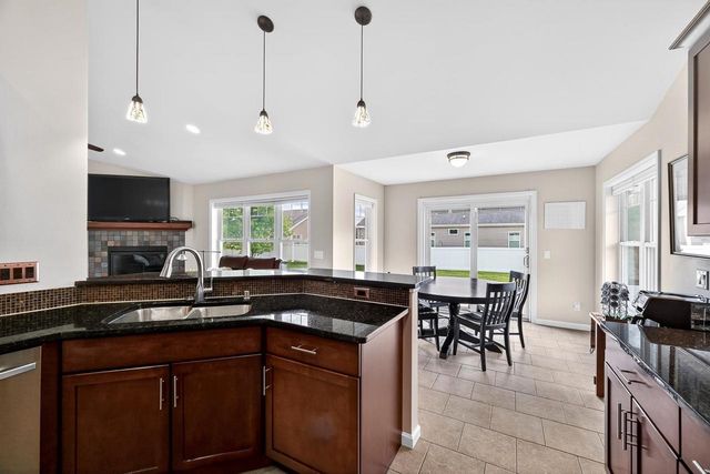 1657 Silverado Drive, Sun Prairie, WI 53590