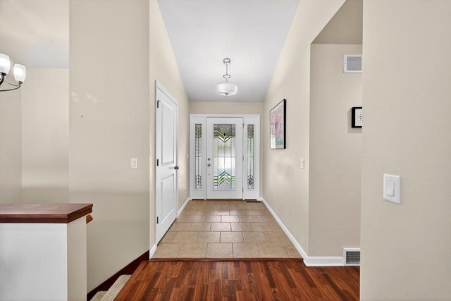 1657 Silverado Drive, Sun Prairie, WI 53590