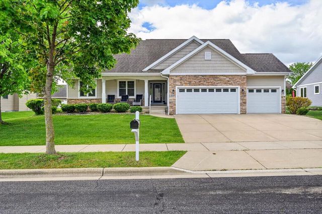 1657 Silverado Drive, Sun Prairie, WI 53590