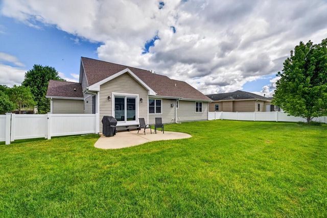 1657 Silverado Drive, Sun Prairie, WI 53590