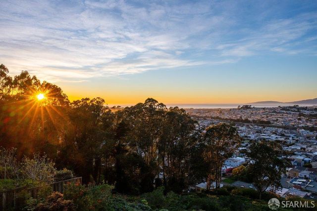 10 Hana Vista Lane, Daly City, CA 94014