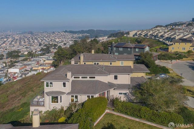 10 Hana Vista Lane, Daly City, CA 94014