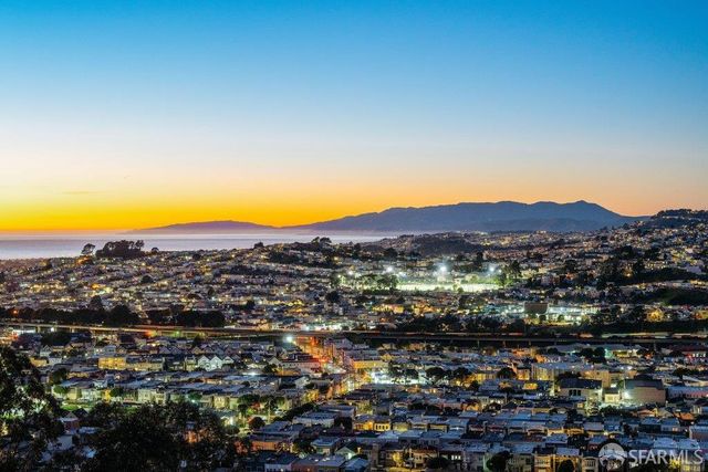 10 Hana Vista Lane, Daly City, CA 94014