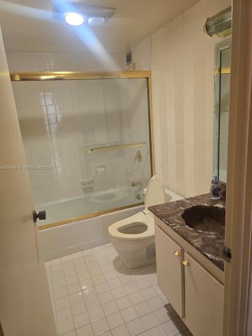 1901 Brickell Ave B1614, Miami, FL 33129