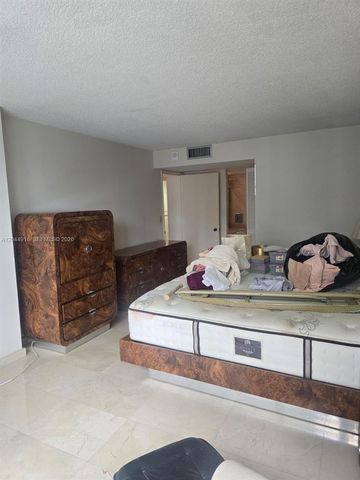 1901 Brickell Ave B1614, Miami, FL 33129