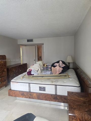 1901 Brickell Ave B1614, Miami, FL 33129