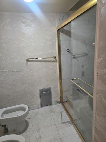 1901 Brickell Ave B1614, Miami, FL 33129