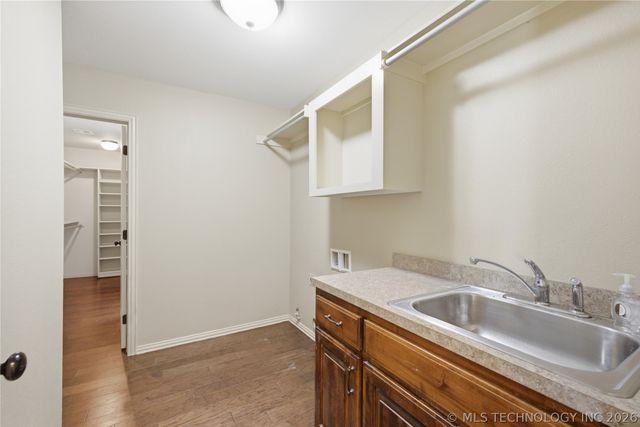 1004 E 135th Place, Glenpool, OK 74033