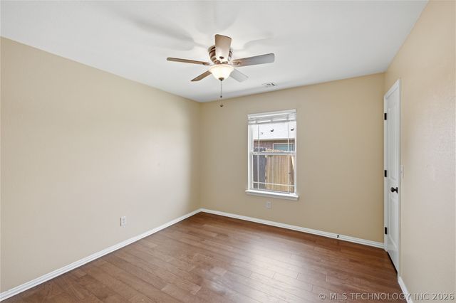 1004 E 135th Place, Glenpool, OK 74033
