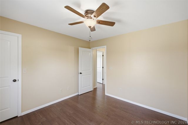 1004 E 135th Place, Glenpool, OK 74033