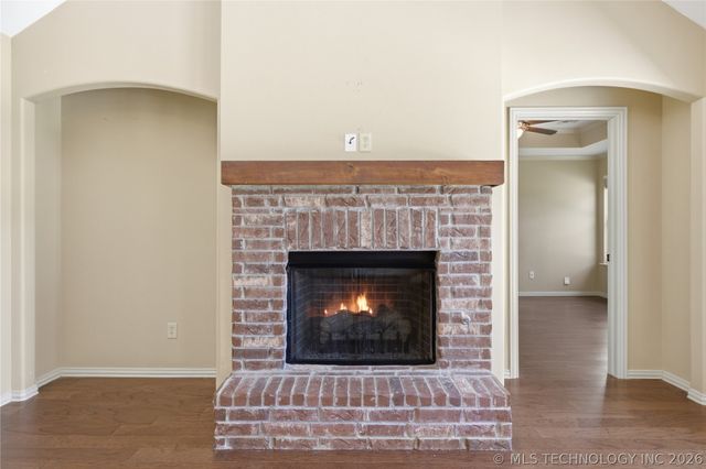 1004 E 135th Place, Glenpool, OK 74033
