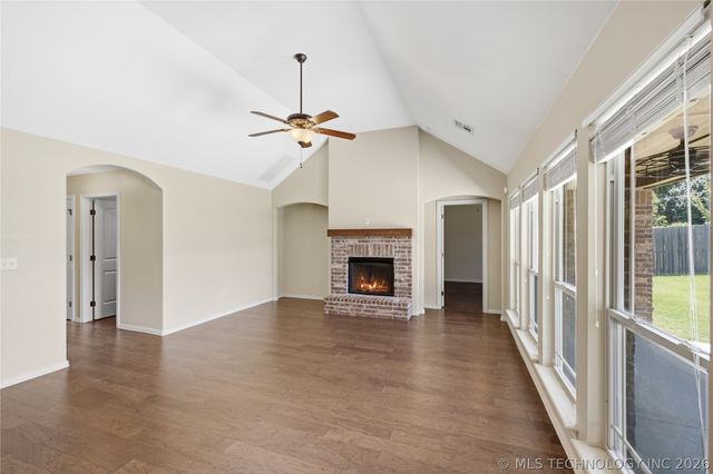 1004 E 135th Place, Glenpool, OK 74033
