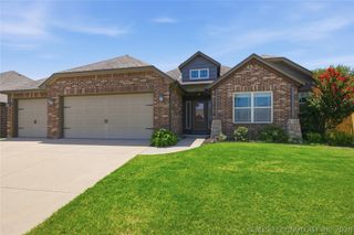 1004 E 135th Place, Glenpool, OK 74033