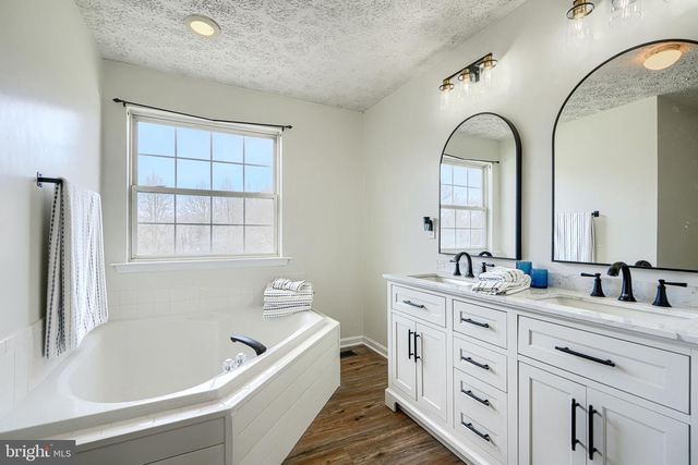 35 COULSON DR, Colora, MD 21917