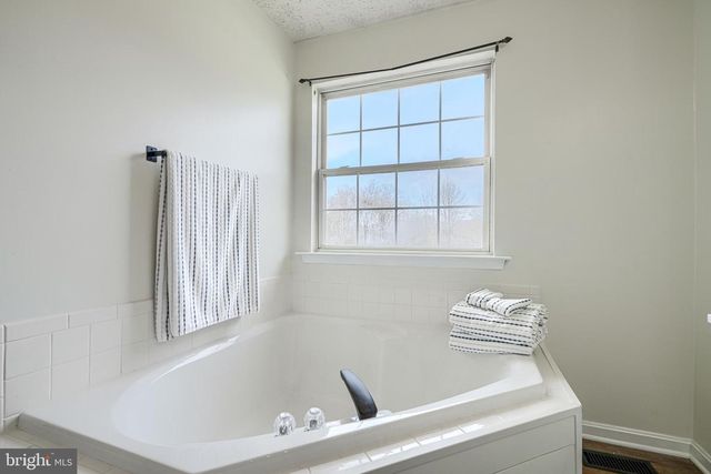 35 COULSON DR, Colora, MD 21917