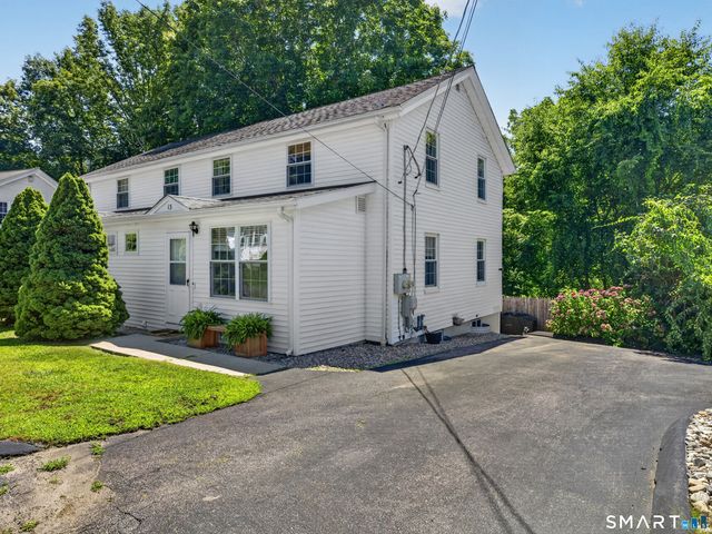 13 Sunnyside East Road 13, Norwich, CT 06360