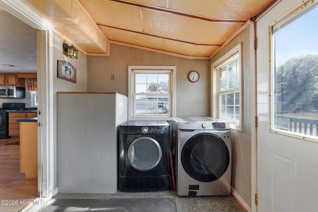 1703 Leland School Road NE, Leland, NC 28451