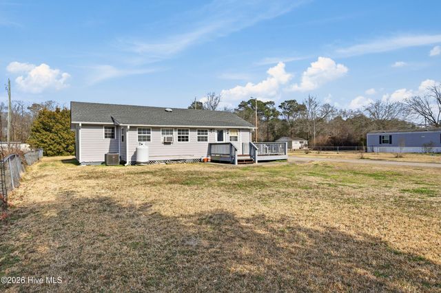 1703 Leland School Road NE, Leland, NC 28451