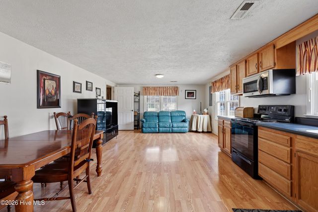 1703 Leland School Road NE, Leland, NC 28451