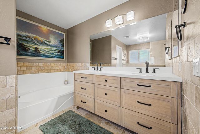 3763 S CHAPARRAL Road, Apache Junction, AZ 85119