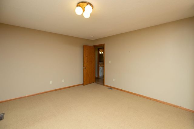 1406 21st Avenue NE, Rochester, MN 55906