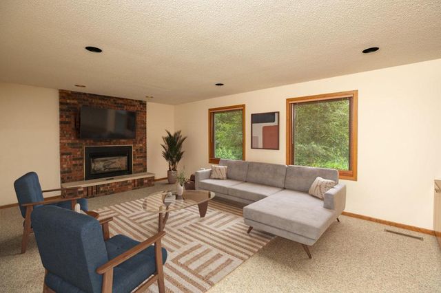 1406 21st Avenue NE, Rochester, MN 55906
