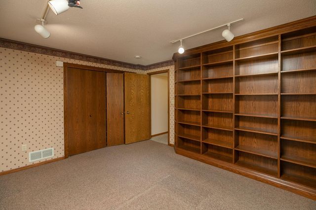 1406 21st Avenue NE, Rochester, MN 55906