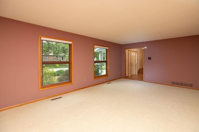 1406 21st Avenue NE, Rochester, MN 55906