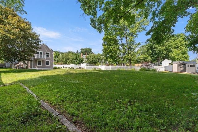 3 Summer St 2, Topsfield, MA 01983