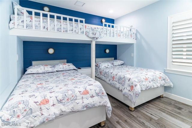 8754 Calypso CT, Naples, FL 34112