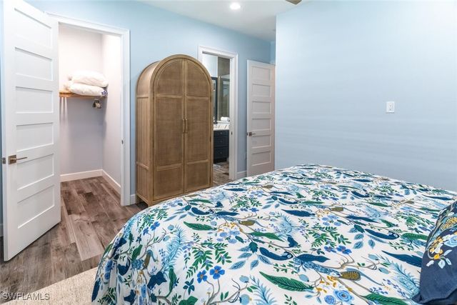 8754 Calypso CT, Naples, FL 34112