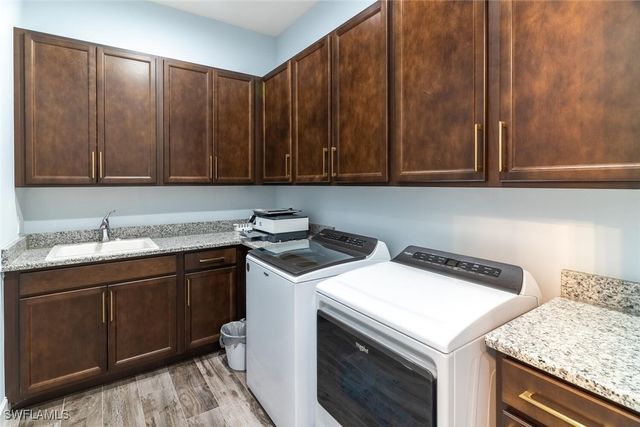 8754 Calypso CT, Naples, FL 34112