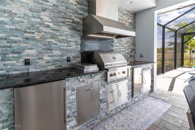 8754 Calypso CT, Naples, FL 34112