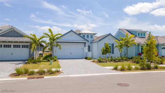 8754 Calypso CT, Naples, FL 34112