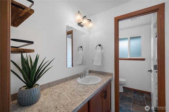 6719 6th Avenue SW, Tumwater, WA 98501