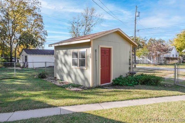 311 S Quapaw Avenue, Bartlesville, OK 74003