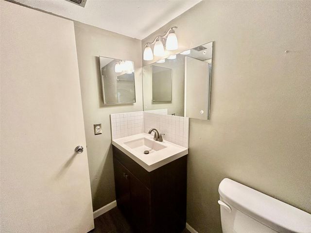 2457 ECUADORIAN WAY 41, Clearwater, FL 33763