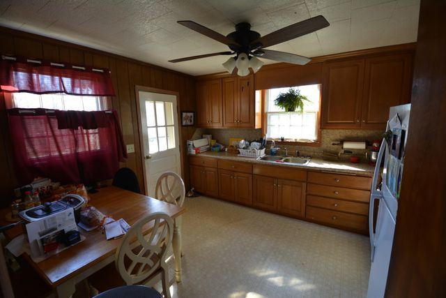 5991 Franklin ST, Ferrum, VA 24088