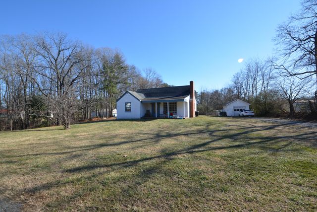 5991 Franklin ST, Ferrum, VA 24088