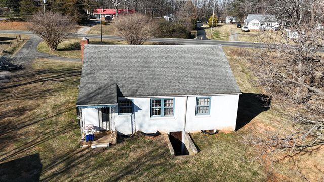 5991 Franklin ST, Ferrum, VA 24088