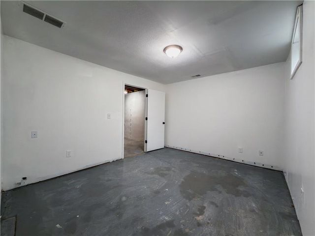 15026 W 146 Street, Olathe, KS 66062