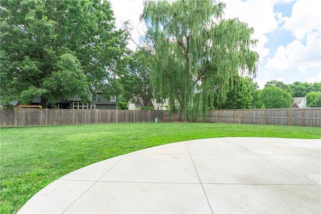 15026 W 146 Street, Olathe, KS 66062