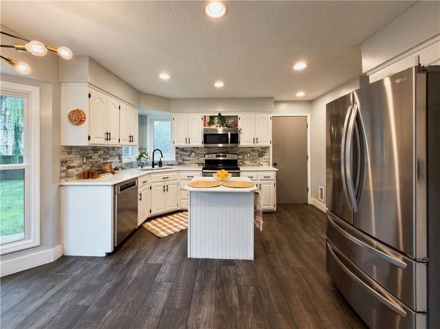 15026 W 146 Street, Olathe, KS 66062