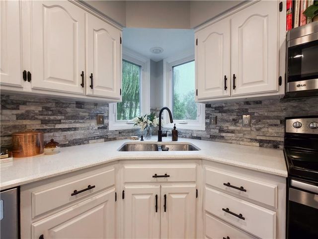 15026 W 146 Street, Olathe, KS 66062
